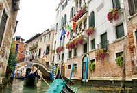 Cruising down the Rio del Ponte dei Sospiri