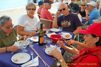 This group had a feast in the Praça Lima e Brito, Arraiolos 