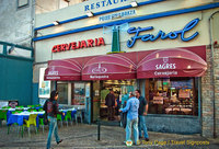 Arriving at the Farol Restaurante in Cacilhas