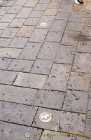 Golden crowns marking the coronation route