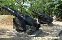 Malakoff Hill: Cannons along the Alley of Friendship