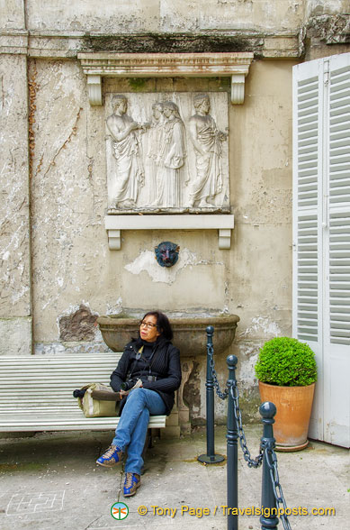 Taking a break at the Archives Nationales