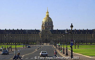 Glittering golden roof of the Dome Church
[Les Invalides - Paris - France]