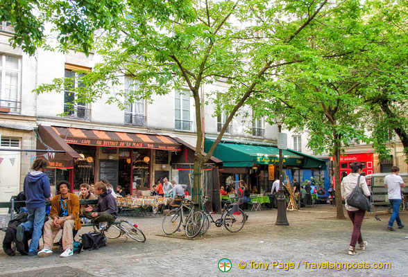 Restaurants on Place du Marché Sainte-Catherine