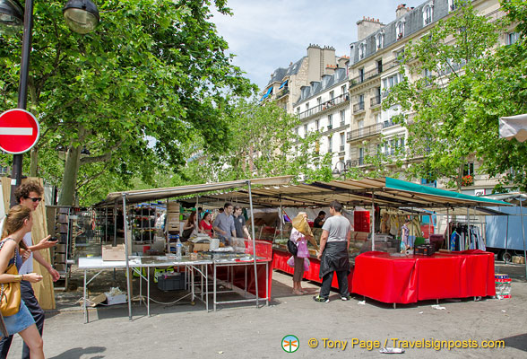 Marché Saxe-Breteuil in the process of shutting down