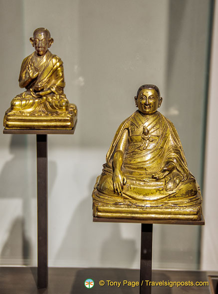 Buddha statues