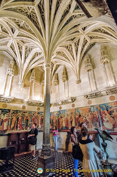 Vaults of the Gothic chapel of Hôtel de Cluny