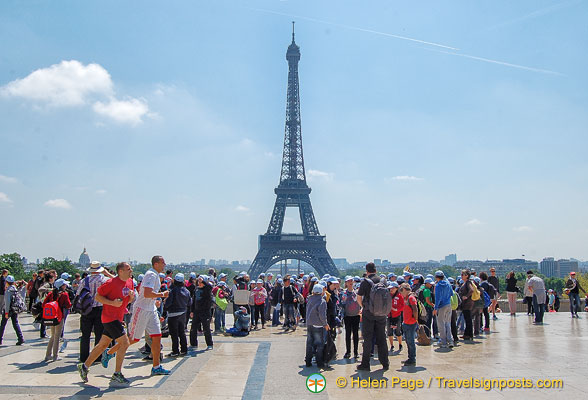 The Palais de Chaillot square is popular with visitors