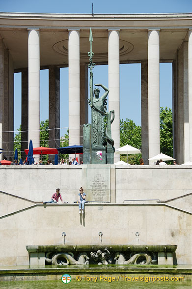 Antoine Bourdelle's 'La France' is dedicated to the volunteer forces who fought for the freedom of France