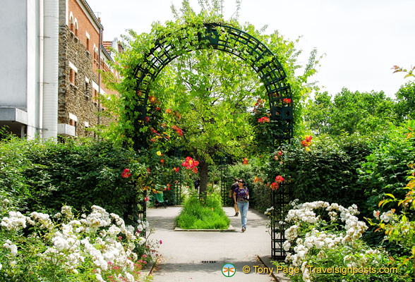 The beautiful Promenade Plantée 