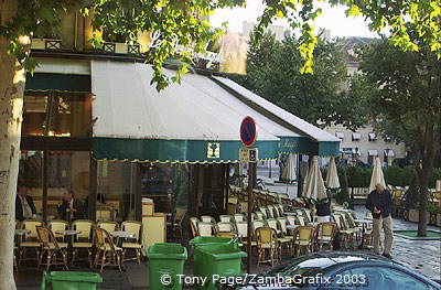 Les Deux Magots - a place to see and be seen 