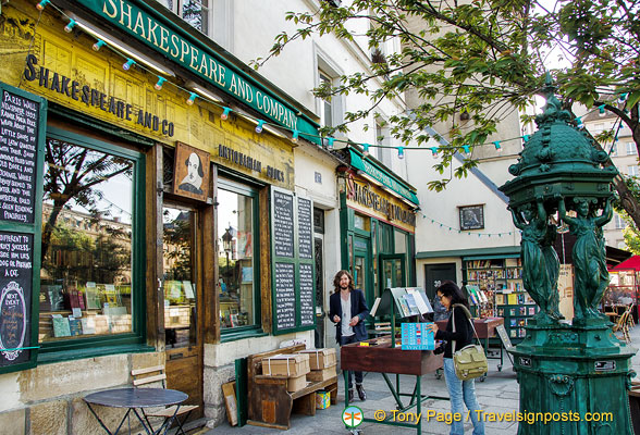 A beautiful Wallace fountain outside the Shakespeare and Co bookshop