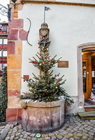 16th century Wetzel well at the entrance of Maison Adolph