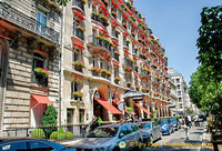 Hotel Plaza Athénée, the palace hotel at 25 Avenue Montaigne