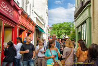 Tutti Sensi, a gelato shop at 14 rue Norvins and next door is Chez ma Cuisine