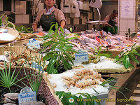 A Poisonnerie (Fishmonger) in Passy, Paris